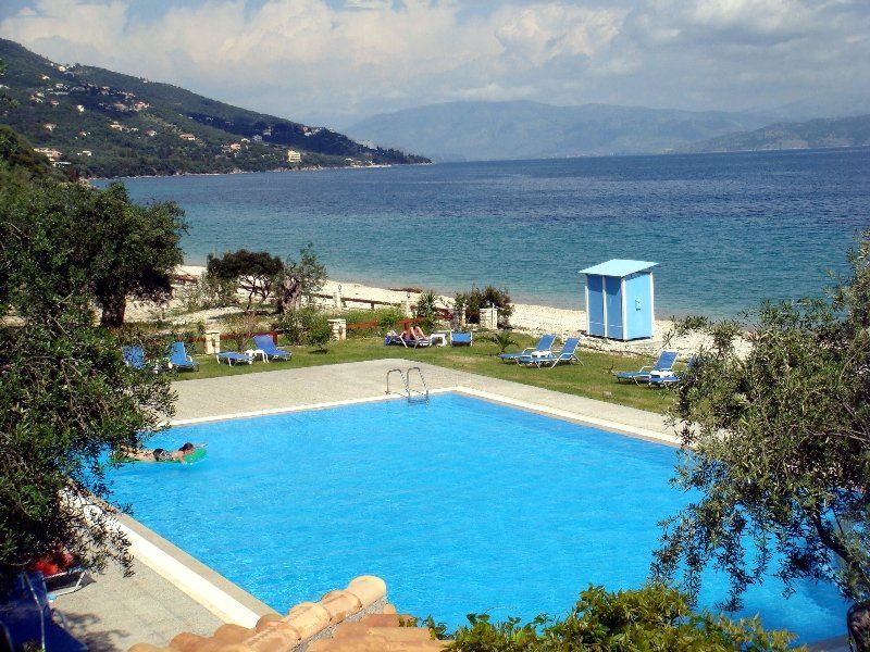 Mparmpati La Riviera Barbati Seaside Luxurious Apartments - Corfu المظهر الخارجي الصورة